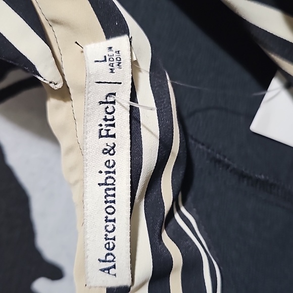 Abercrombie & Fitch Black and White One-Shoulder Maxi Dress - Picture 6 of 15